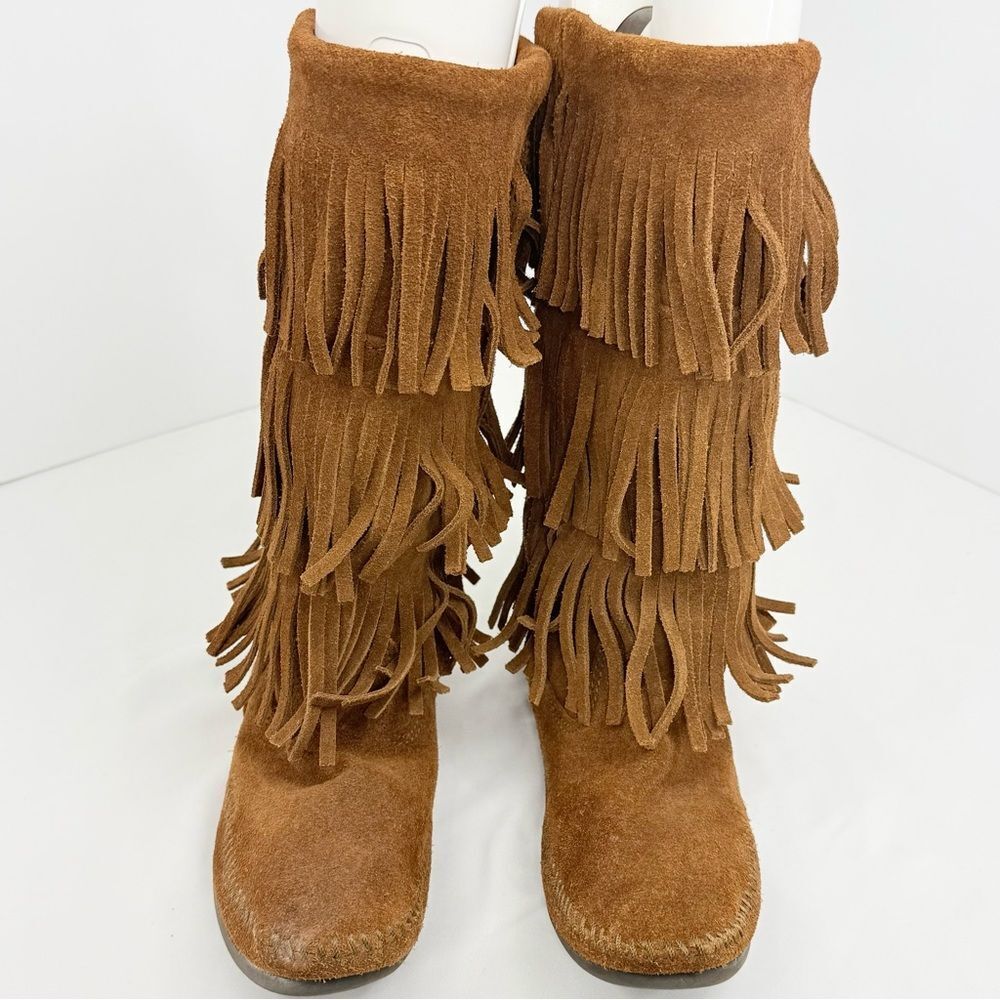 Minnetonka Brown Suede Leather Tiered Fringe Boho Festival Moccasin Boots